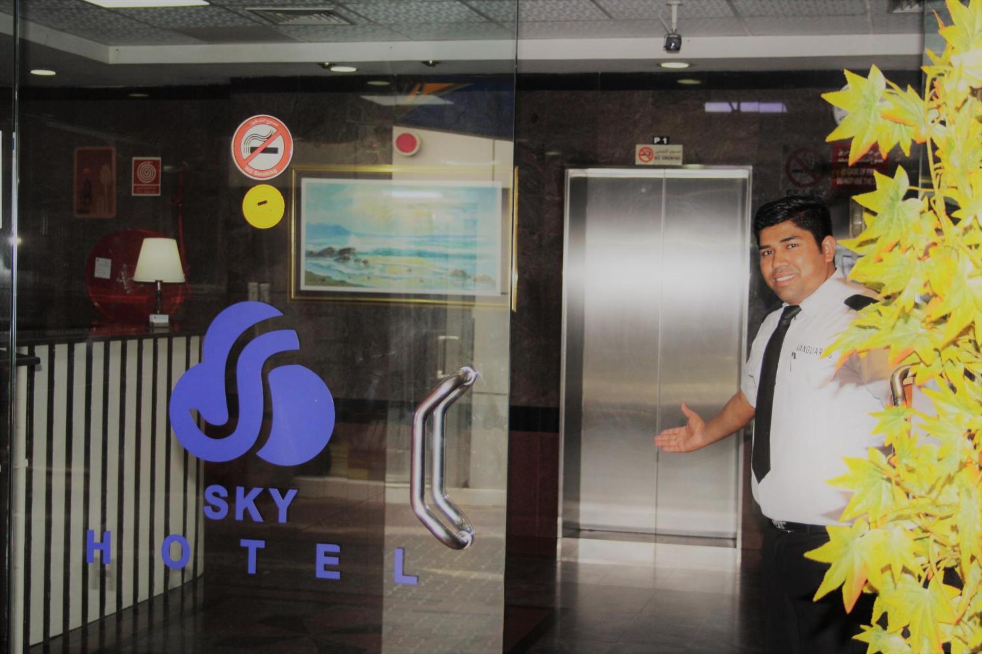 Sky Hotel Apartments Dubai Exterior photo